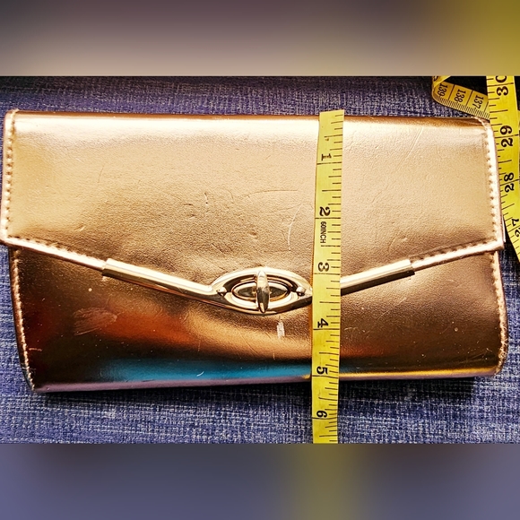 Fioni Night Rose Gold Champagne envelope clutch, formal, prom, wedding, date - Picture 9 of 9